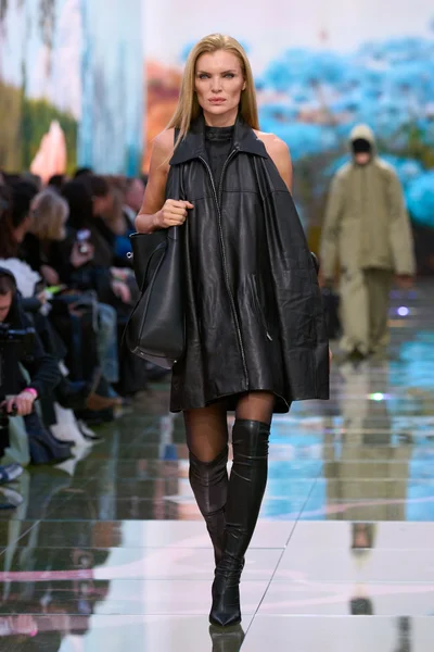 Look 26